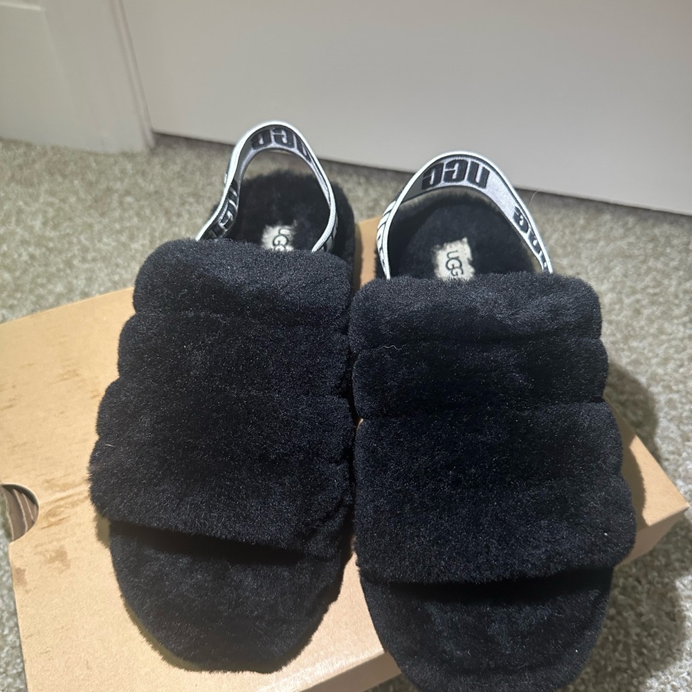 UGG women’s Cozy Black Fluffy Slippers